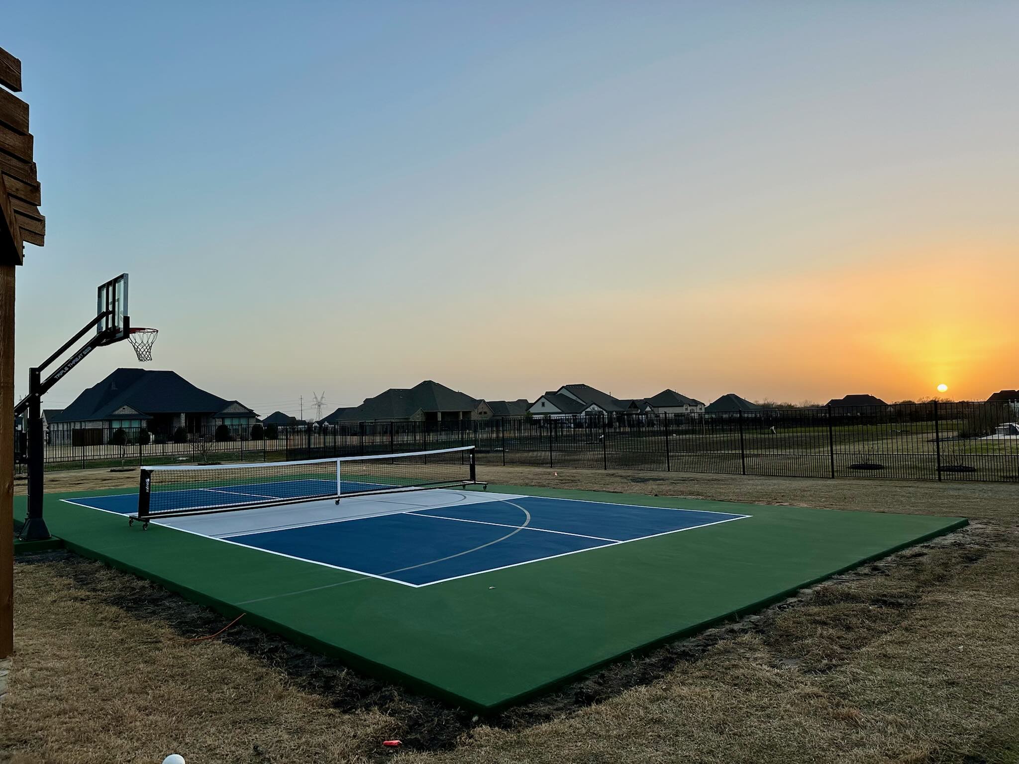 A backyard pickleball court